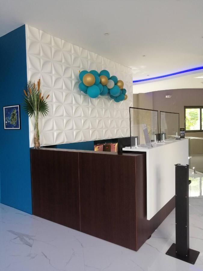 Adonis Cupecoy Hotel Симпсън Бей Екстериор снимка