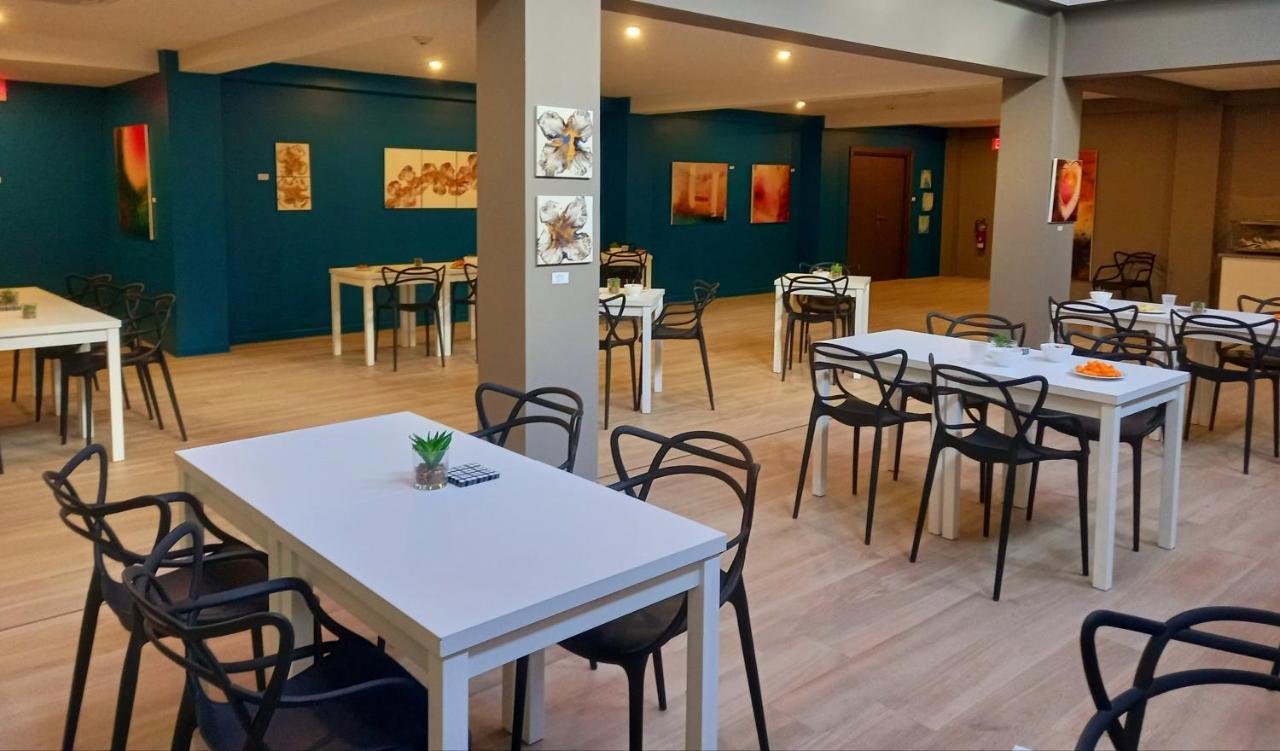 Adonis Cupecoy Hotel Симпсън Бей Екстериор снимка