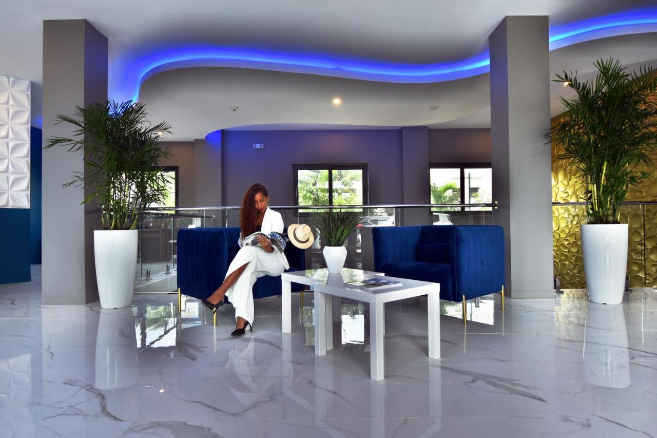 Adonis Cupecoy Hotel Симпсън Бей Екстериор снимка